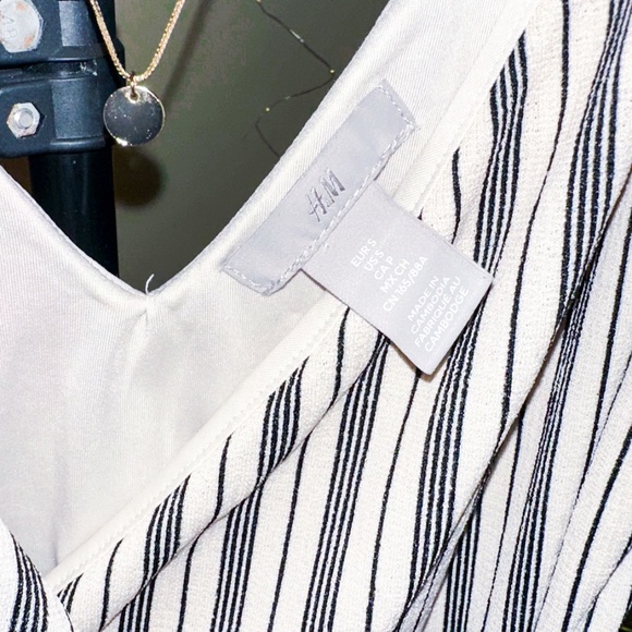 H&M Striped Wrap Midi Dress| Holiday Casual, Brunch, Work Party- Size Small - Picture 6 of 9